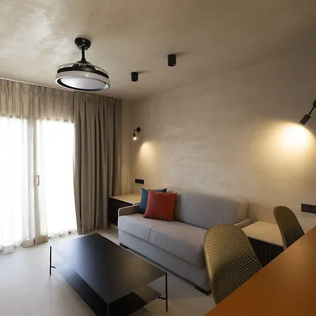 Ξενοδοχείο με διαμερίσματα Playazul